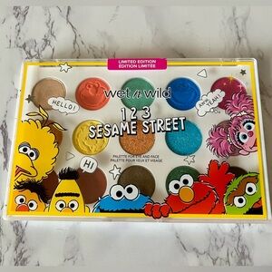Wet N Wild 123 Sesame Street Palette for Eye and Face Limited Edition. New!